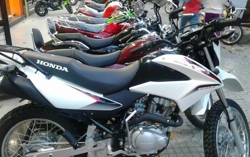 Koupě nebo pron&aacute;jem motorky ve Vietnamu?