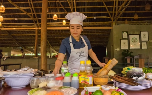 &Scaron;kola vařen&iacute; ve Vietnamu